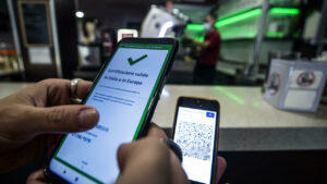 A Catania i dipendenti di un bar senza green pass