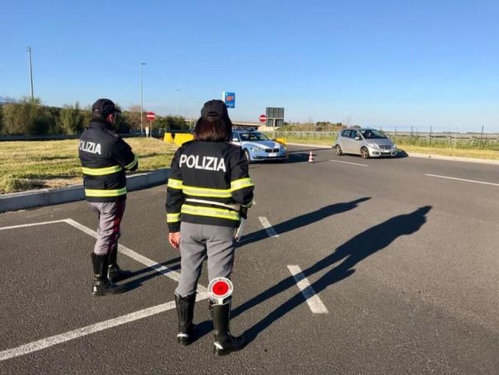 Scontro sulla Svola-Noto, 3 feriti, uno grave