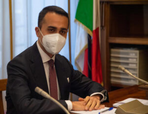 Di Maio, 'lavoriamo per evitare rischio escalation militare'