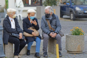Meno ricoveri, più morti, contagi stabili