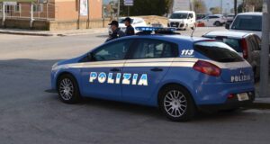 Comiso, fuga in scooter e rissa coi poliziotti: arrestato pregiudicato