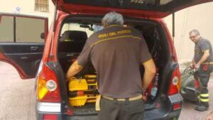 Incendio in abitazione, muore carbonizzato