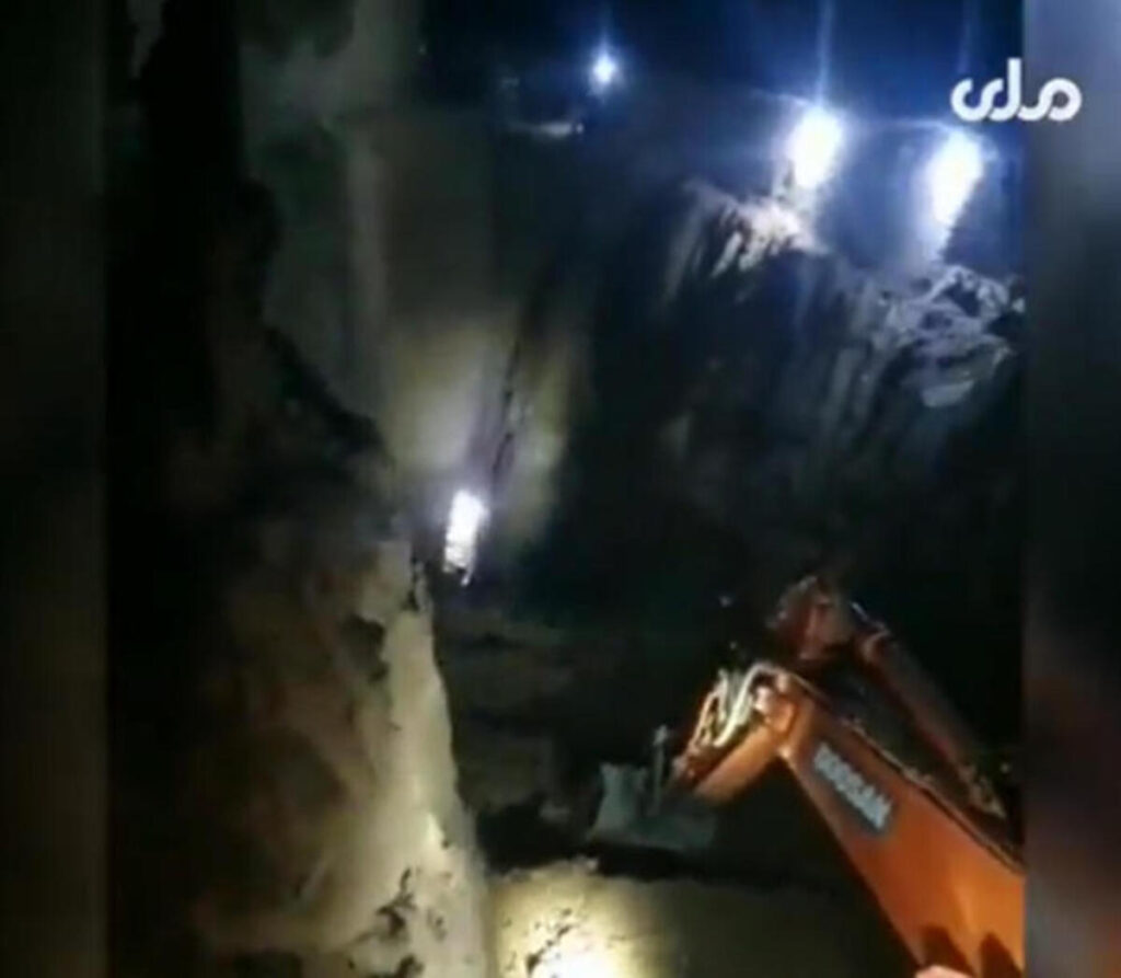 E' morto il bimbo caduto nel pozzo in Afghanistan