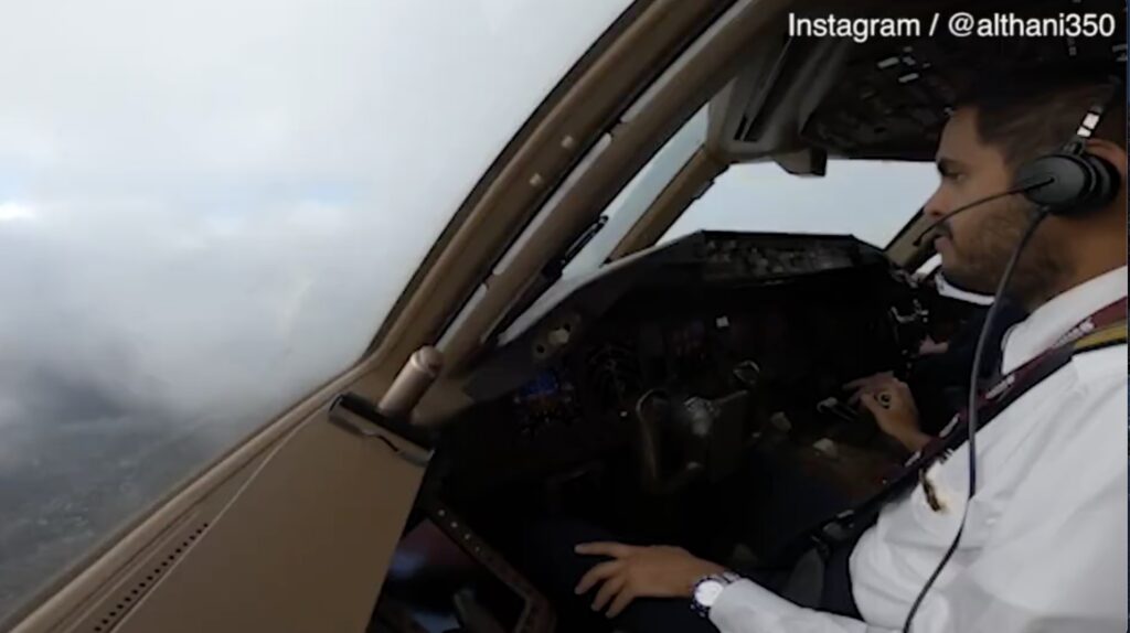 Il VIDEO di un atterraggio nella tempesta di un 777