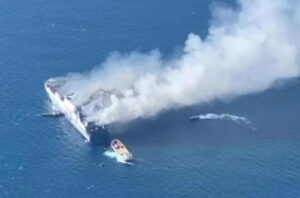 Incendio nave: il superstite ha 21 anni ed Ã¨ bielorusso