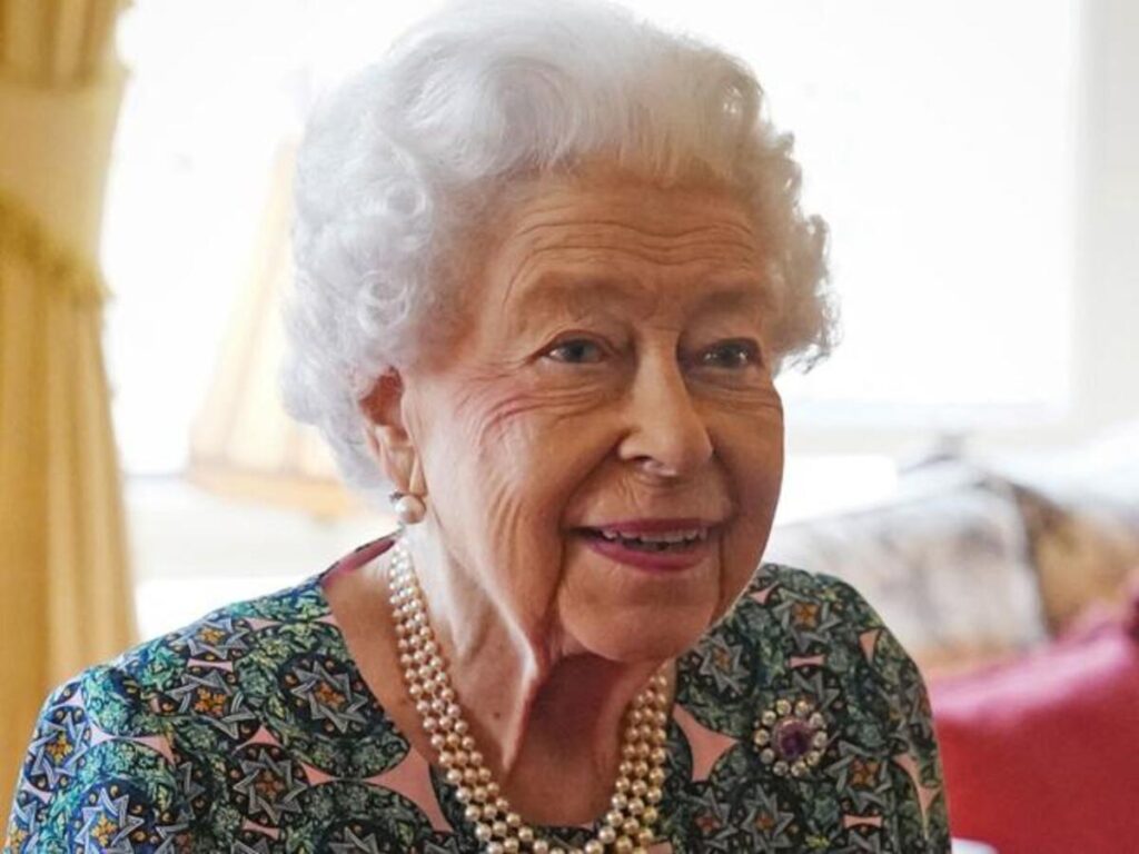 egina Elisabetta positiva al Covid: sintomi lievi