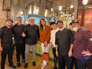 Alessia Marcuzzi torna in vacanza a Noto