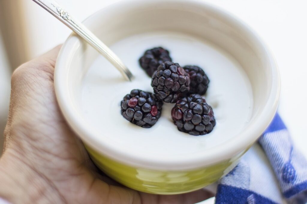 Yogurt: come dimagrire con questo alimento