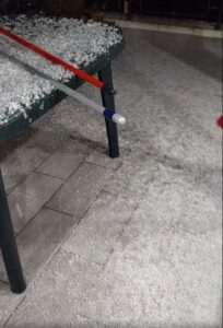 Violenta grandinata notturna su Trapani VIDEO
