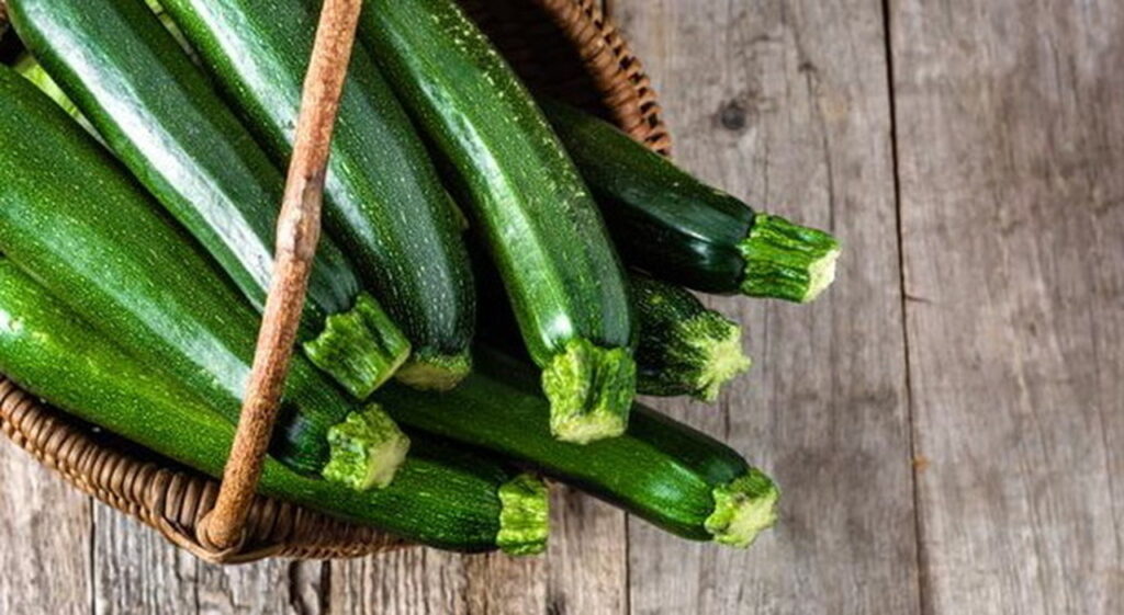 La dieta delle zucchine: il men&ugrave; settimanale che ti fa perdere fino a 3 kg