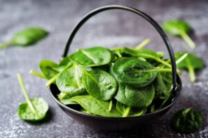Vitamina K: i benefici a cosa serve e come assumerla