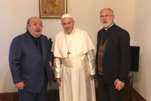 Lino Banfi si commuove parlando di Papa Francesco a Oggi è un altro giorno