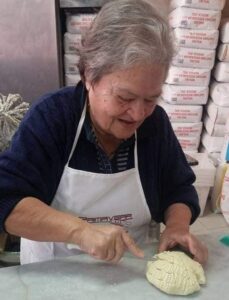 I pani di Santa Croce della signora Maria conquistano i social