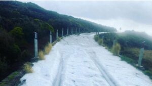 Pantelleria tutta bianca, la FOTO dell'evento raro è virale