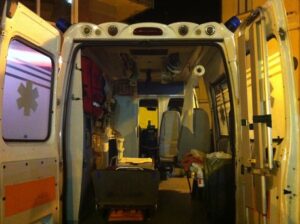 ++ Fa retromarcia con l'auto,investe e uccide nipote di 2 anni +
