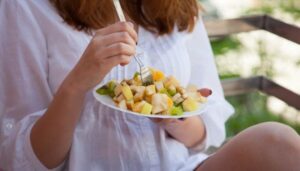Dieta per prepararsi alla primavera: cosa mangiare e menù settimanale