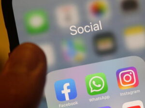 Facebook e Instagram bandite in Russia per 'estremismo'