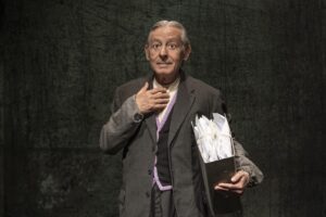 Leo Gullotta in "Bartleby lo scrivano" in teatro a Comiso
