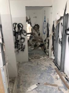 Atto vandalico ai campetti di Comiso