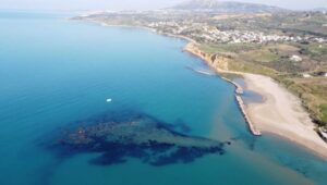 Il mare va via, riemerge isola di San Giorgio: «Anomalia inspiegabile» FOTO