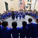 Vaticano: scuole cattoliche, rispetto Chiesa o dimissioni