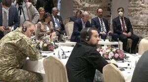 Kiev, i colloqui con Mosca continuano stasera