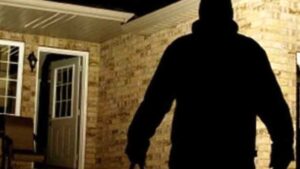 Rapina in casa a Chiaramonte, 50enne ferita dai banditi