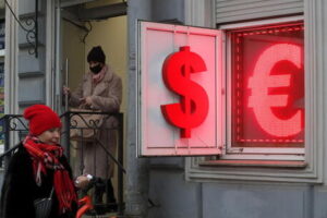 Ucraina: rublo a 76 contro dollaro, a valori pre-invasione