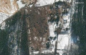 Mosca, attacco ucraino incendia deposito petrolio in Russia