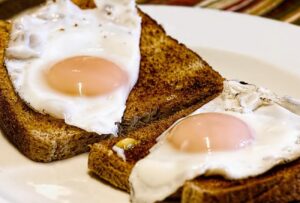 Dieta, colazione salata: esempi di cosa mangiare