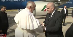 Papa Francesco è arrivato a Malta