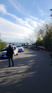 Auto centra un gruppo di ciclisti: uno è gravissimo