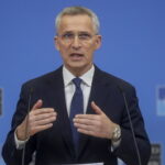 Stoltenberg, fase cruciale guerra, ora spinta per Donbass