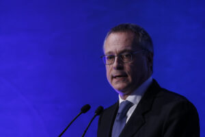Def: Confindustria, serve risposta più robusta e duratura
