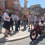 Una Moto Guzzi anni 20, sottocanna, a Modica