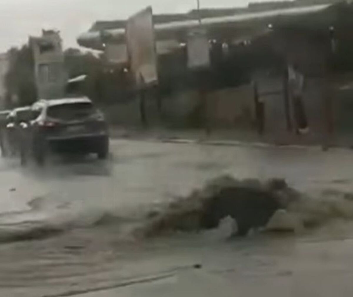 Palermo allagata dal temporale, violento scirocco a Trapani VIDEO