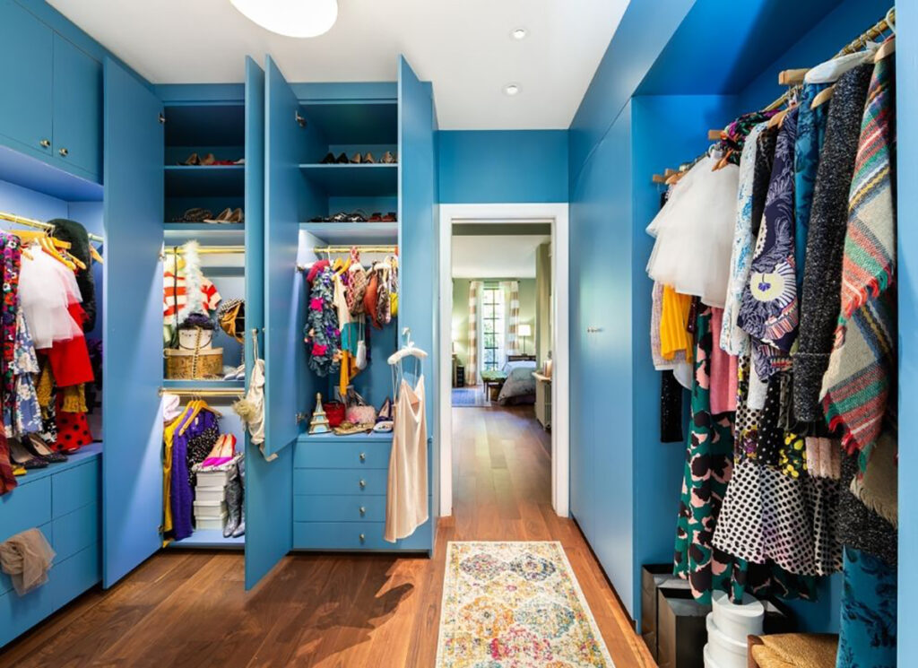 Come affrontare il cambio del guardaroba in 8 piccoli step