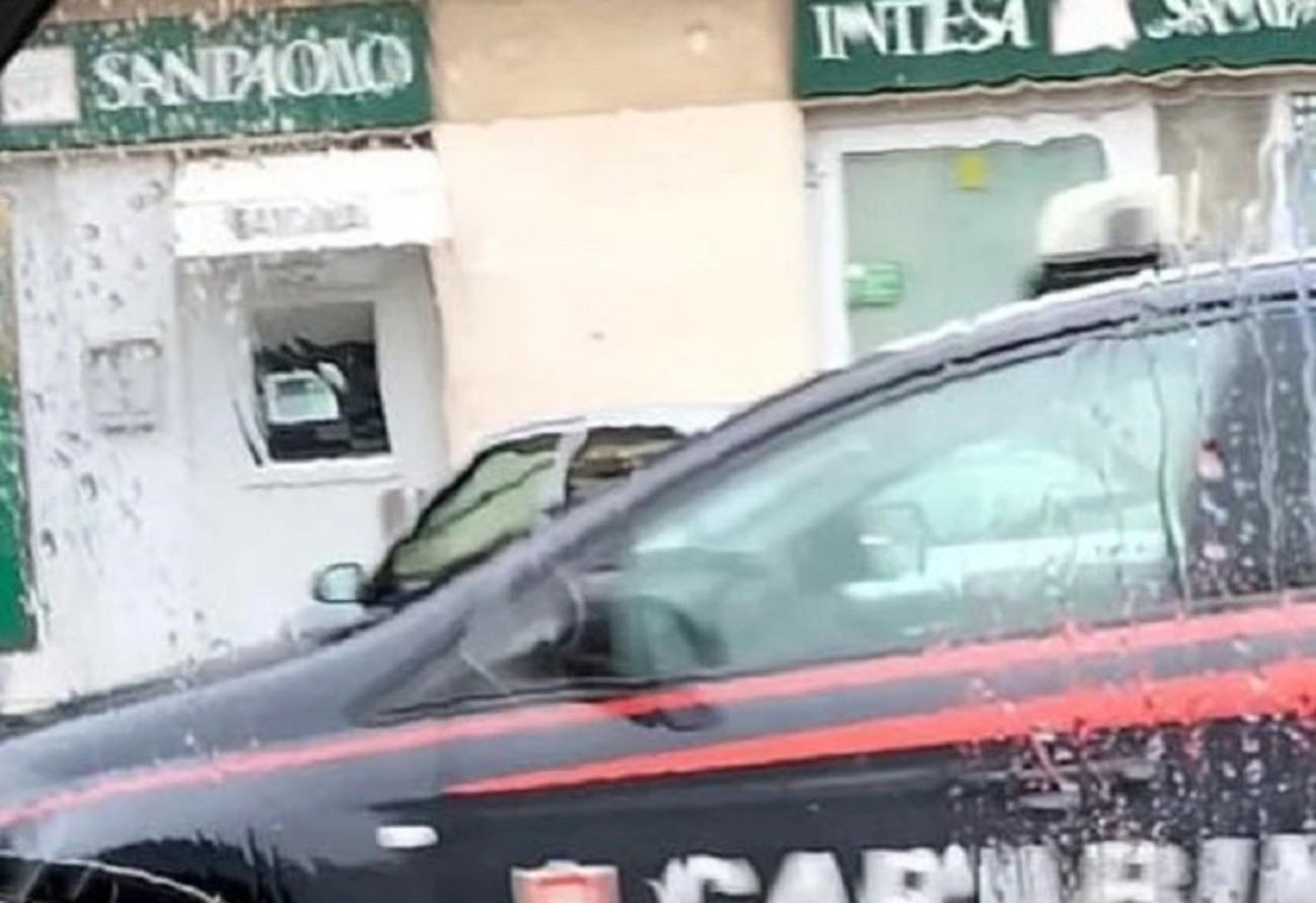 La rapina alla banca di Comiso ha fruttato 150 mila euro