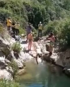 Bagni al fiume a Monterosso Almo VIDEO