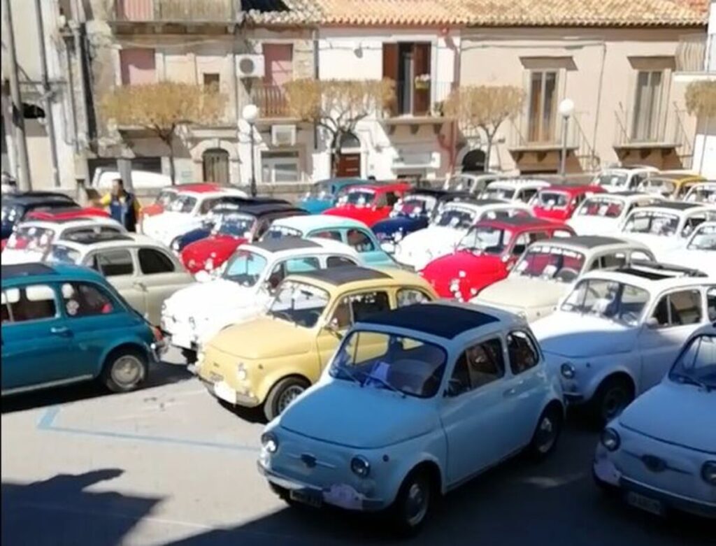 Vespe a Pozzallo, 500 a Chiaramonte Gulfi VIDEO