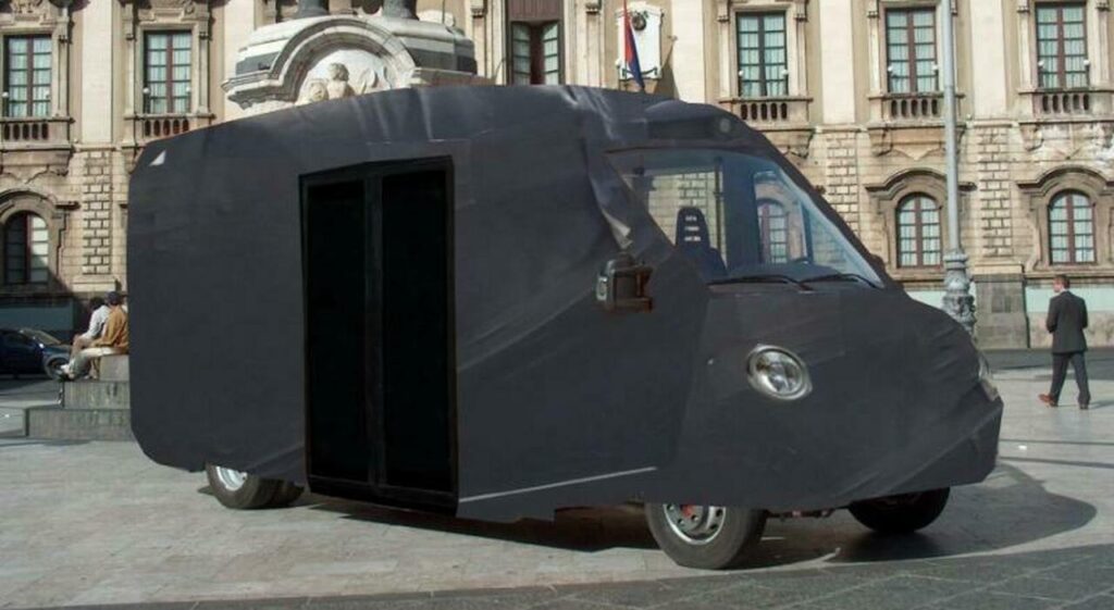 Il van fotovoltaico a emissioni zero targato Catania