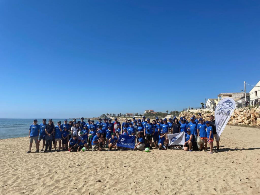 Bapr e Marevivo, raccolti 70 kg di rifiuti alla spiaggia Tonnara di Avola