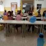 Gli alunni dell’Istituto Padre Pio di Ispica suonano coi palloncini