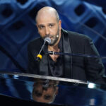 Zalone torna al teatro con il nuovo spettacolo Amore + Iva