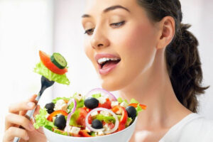 Gastrite: dieta consigliata,  cibi da evitare e rimedi naturali
