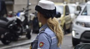 Scicli, prende una multa e sperona e picchia due vigilesse a caso