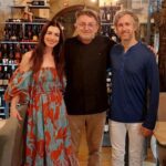 L'attrice Anne Hathaway in vacanza a Noto