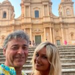Morena Zapparoli, la vedova di Furnari e Antonio Presta in vacanza a Noto