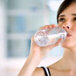 Quanta acqua bisogna bere al giorno per dimagrire?