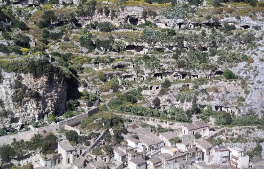 Scicli, Giunta di Governo Regione stanzia 8 milioni per Chiafura